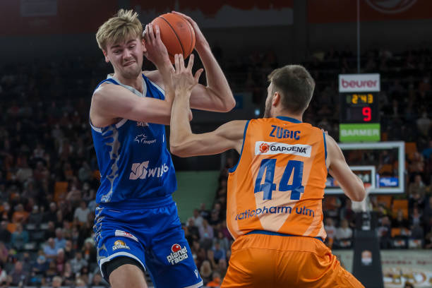 控球时迅速 控球时迅速